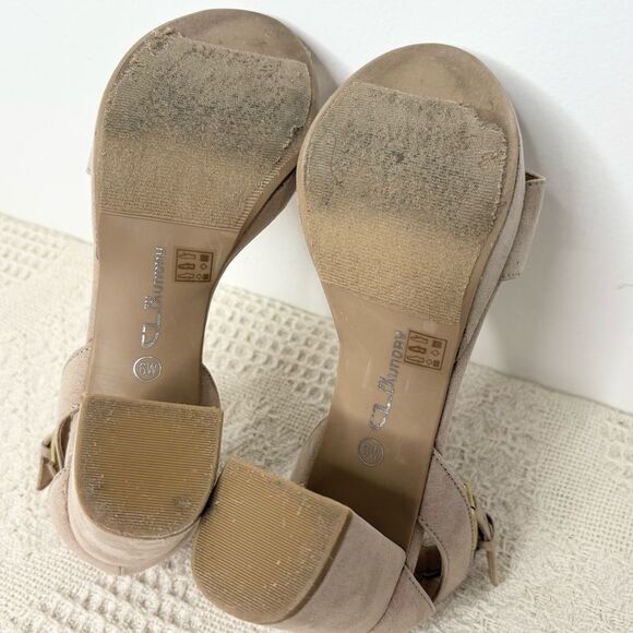 CL by Laundry Go On 2 Tan Block Heel Sandals - Picture 7 of 11